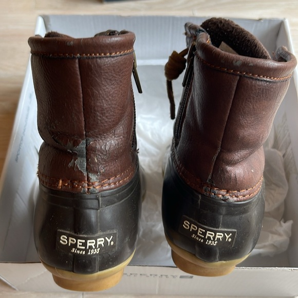 Girl’s SP-Saltwater boot from Sperry size 13 - Picture 3 of 9